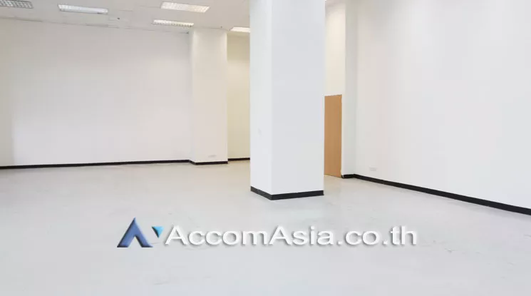 8  Office Space For Rent in Charoennakorn ,Bangkok BTS Krung Thon Buri at Thai Sri Tower AA17854